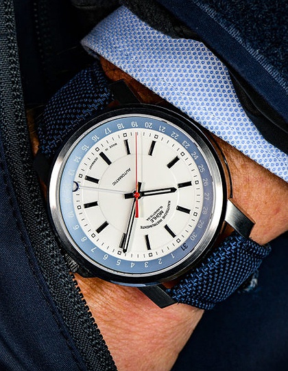 Мужские часы / унисекс  MÜHLE-GLASHÜTTE, 29ER Pointer Date / 42.4 mm, SKU: M1-25-32-CB | dimax.lv