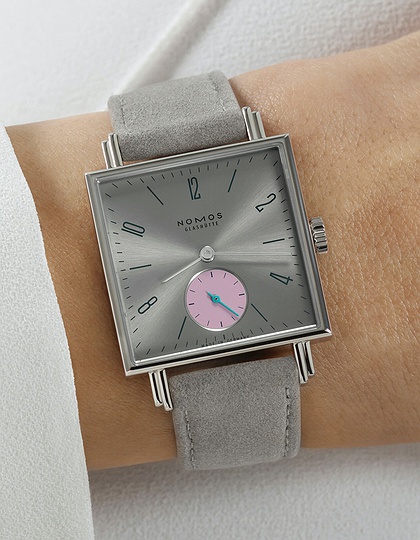 Ladies' watch  NOMOS GLASHÜTTE, Tetra Die Unerreichbare / 29.50mm × 29.50mm, SKU: 477 | dimax.lv
